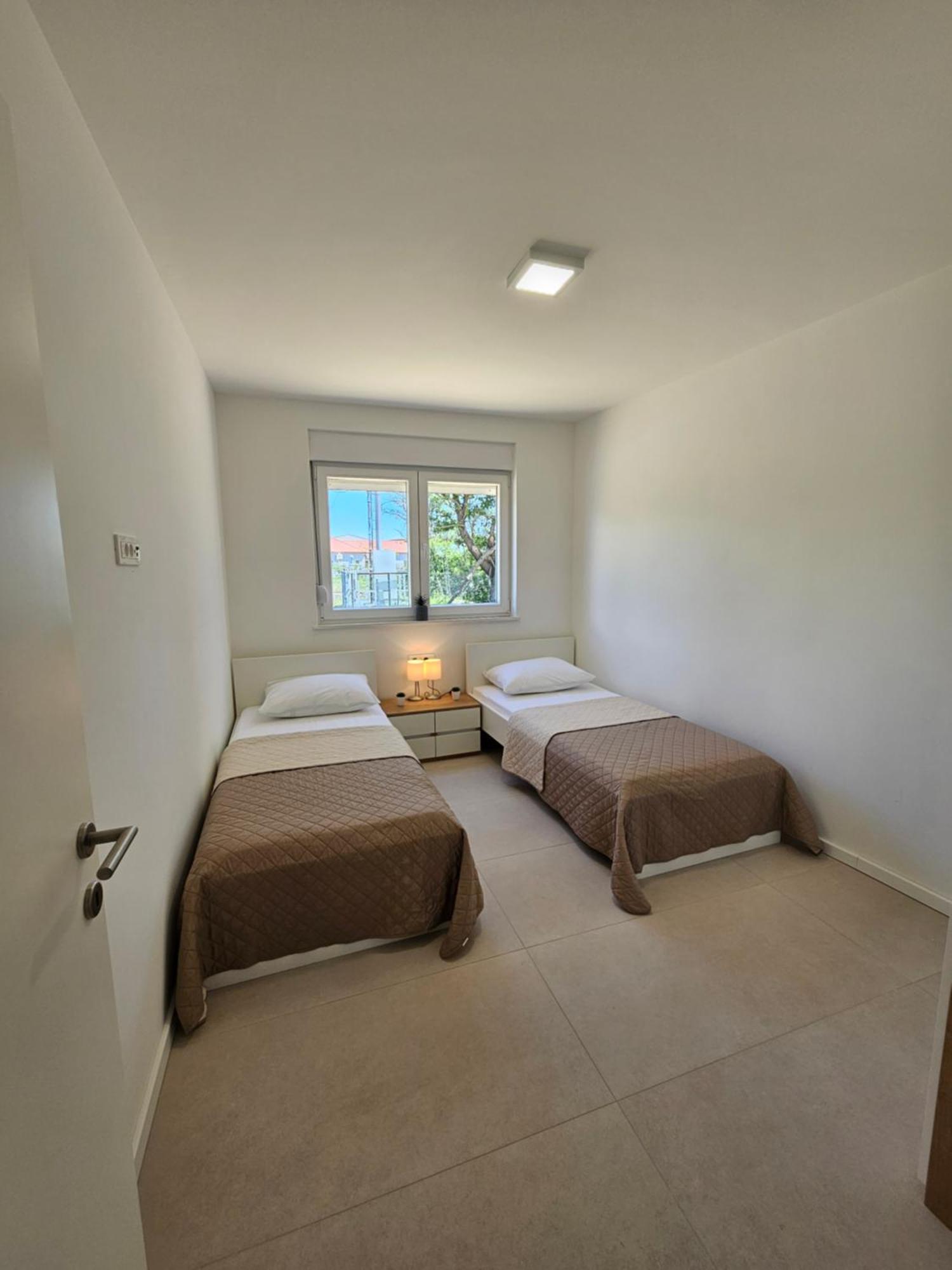 Paradise Apartment Nin
