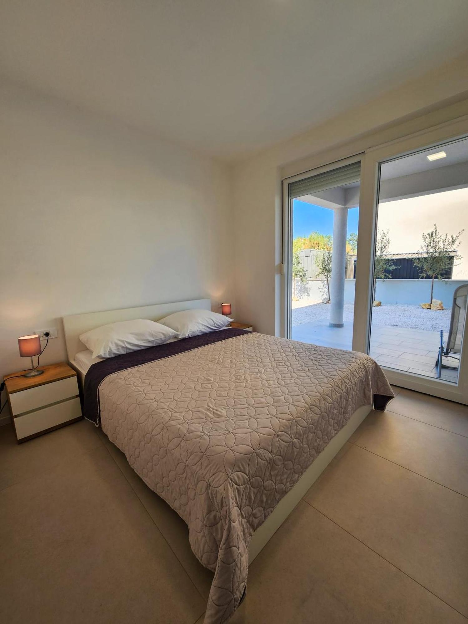 Paradise Apartment *