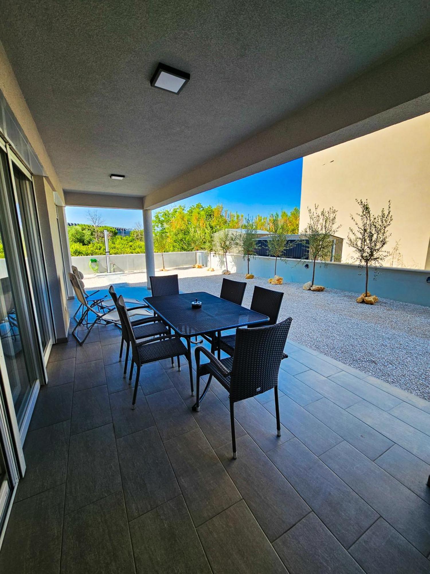 Apartment Paradise *